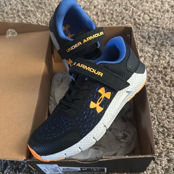 Under Armour Other - Boys Under Armour Sneakers